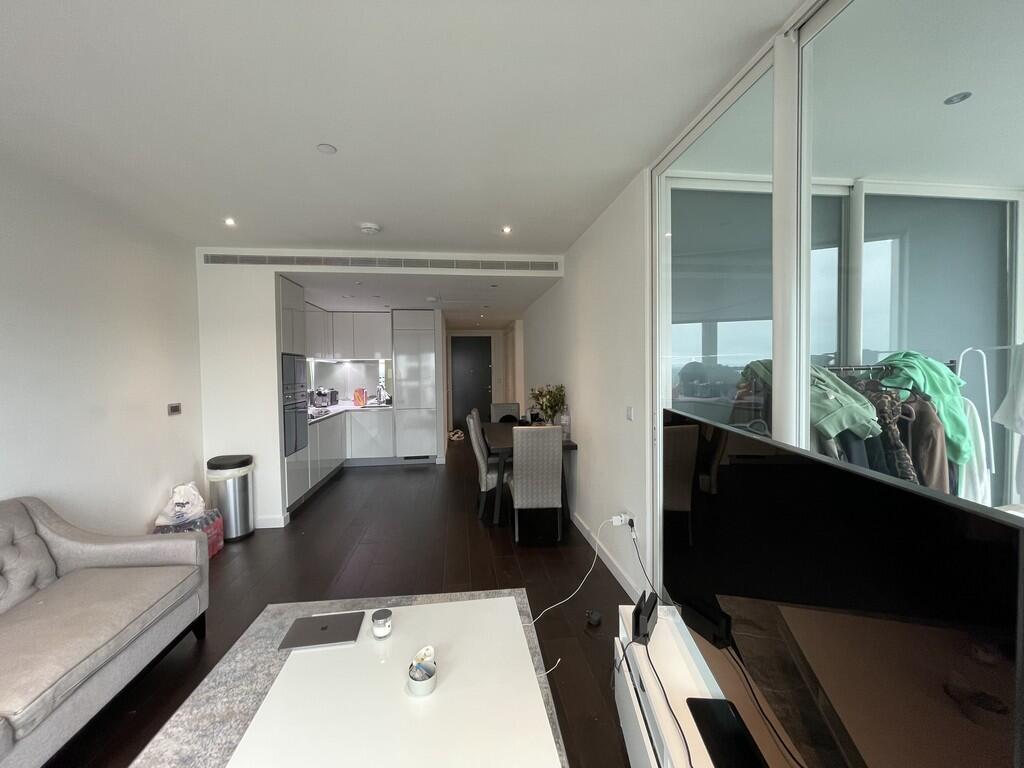 Wandsworth Road, Vauxhall, Sky Gardens, London, SW8 2LY photo 3