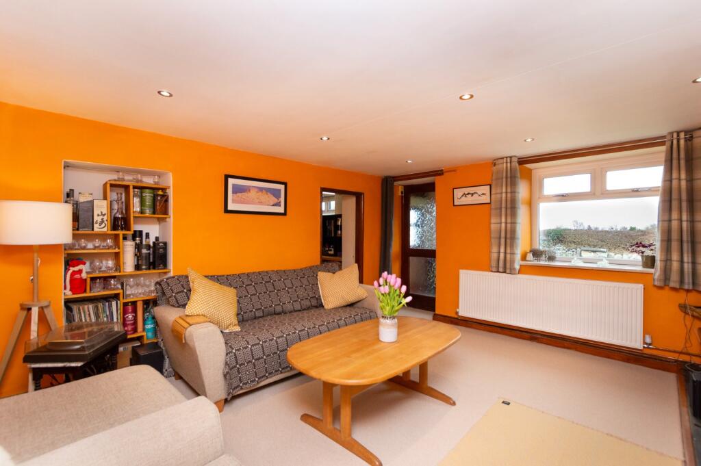 Tan Y Bwlch, Mynydd Llandygai, Gwynedd, LL57 photo 2