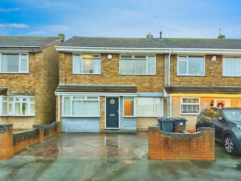 Main image of property: 35 Yorkbrook Drive, Sheldon, Birmingham, West Midlands B26 3HX