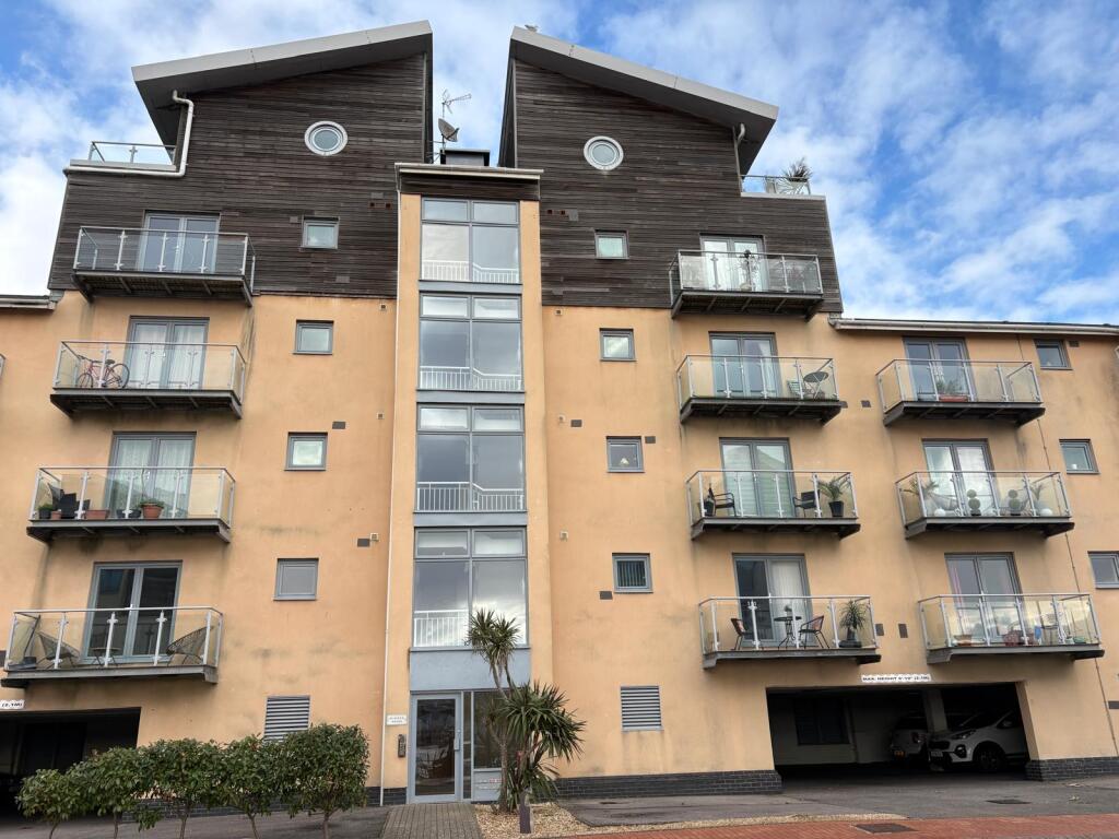 Main image of property: 61 Mimosa, Glanfa Dafydd, Barry CF63 4BG