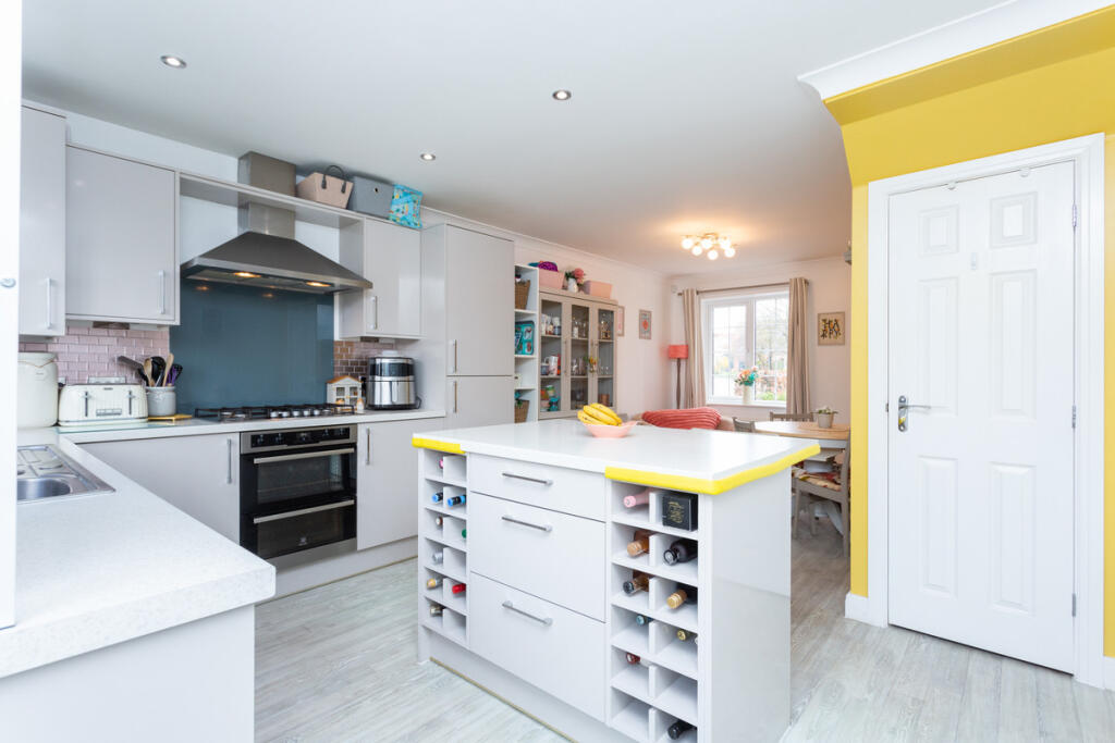 Linnet Avenue, Barton, PR3 - View 6