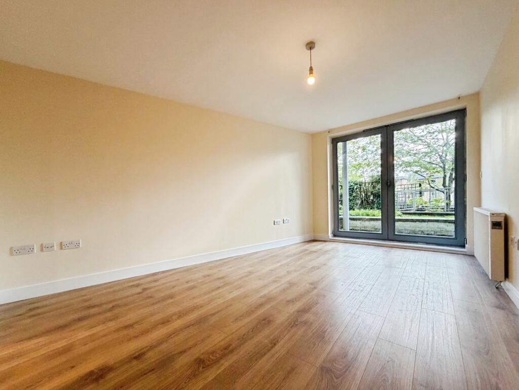 Kelvin Gate, Bracknell, Berkshire - View 2