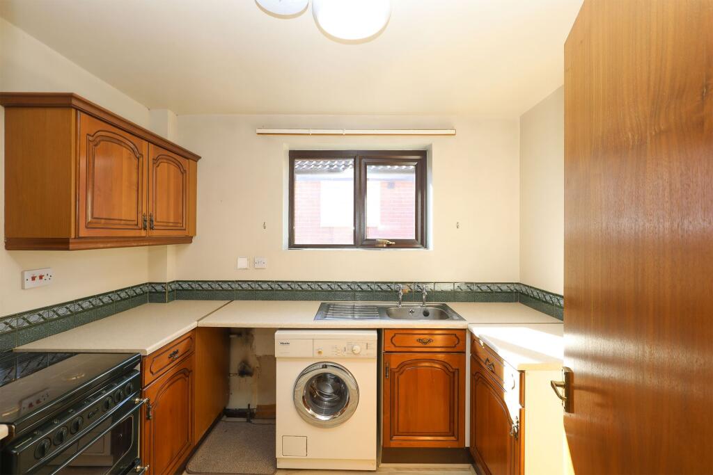 Ringwood View, Brimington, S43 photo 3