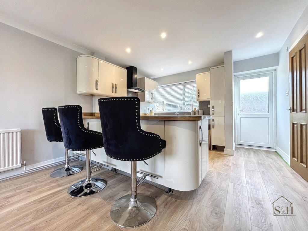 House in Ashford, Repton Park South, South Ashford - More