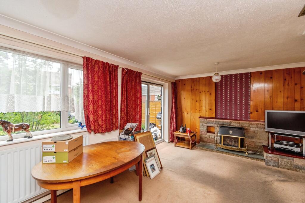 House in Wolverhampton, West Midlands - View 3
