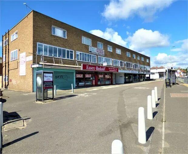 Apartment in Southend-on-Sea - View 3