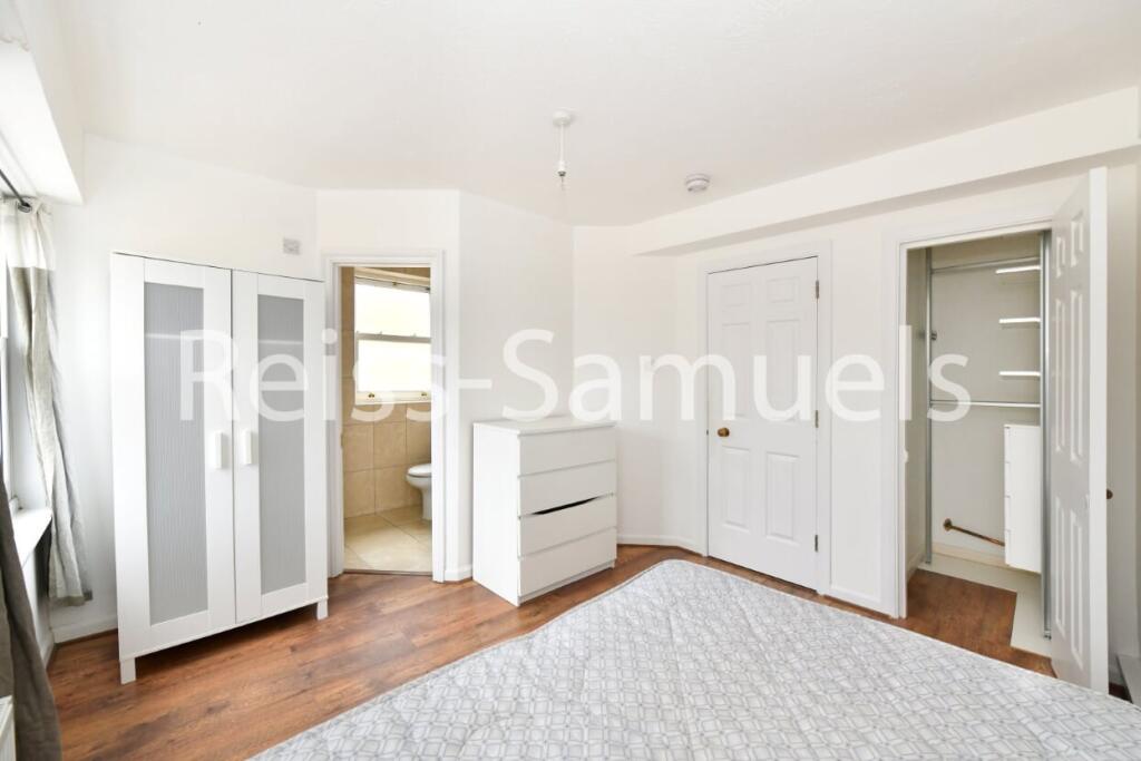 5 bedroom town house for rent
