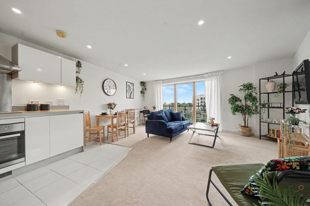 Apartment in London - View 5