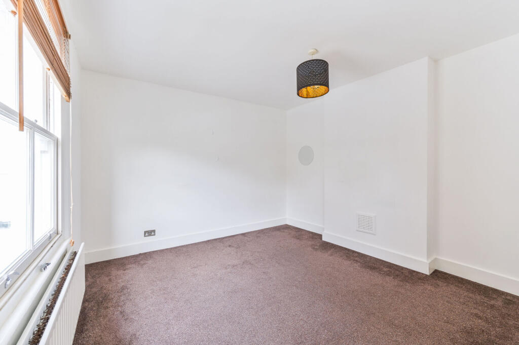 House in London - View 4
