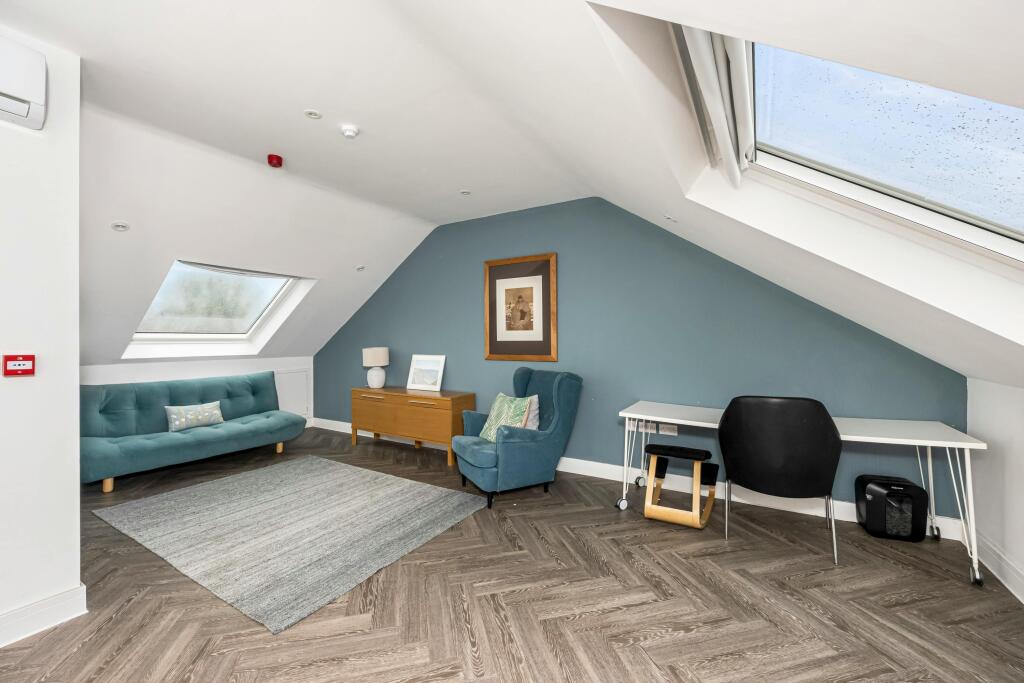 Bolney Grange Business Park, Stairbridge Court, Unit 9-005.JPG