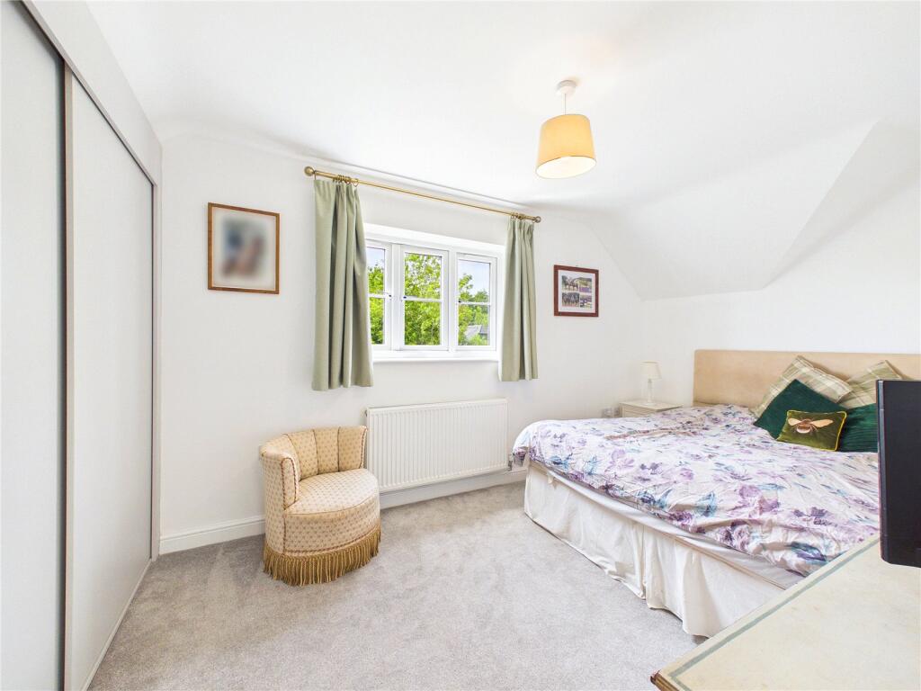 House in Worcester - View 5