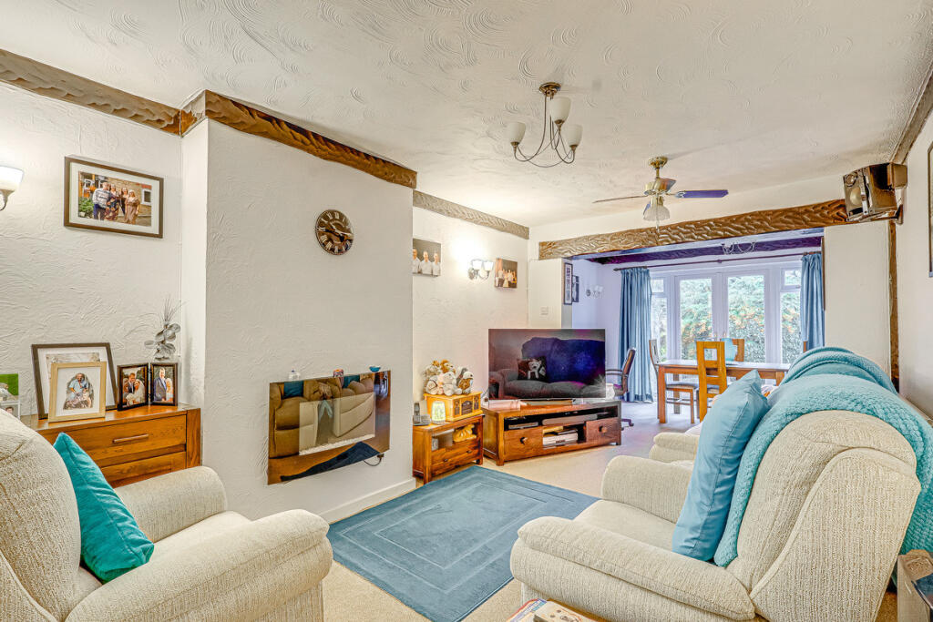 Briarwood Close, Leigh-on-sea, SS9 photo 2