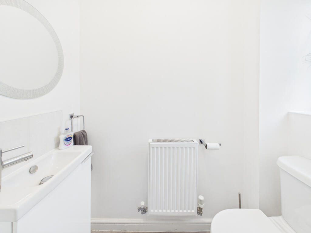House in Hull, Kingston upon Hull - View 4
