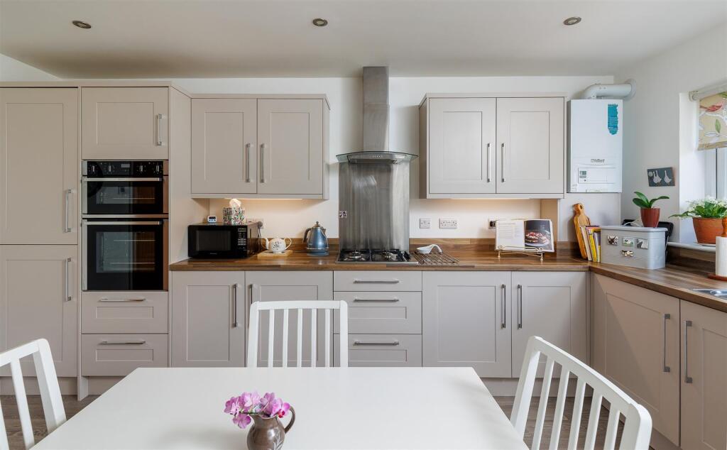House in Godshill, Isle of Wight - View 5