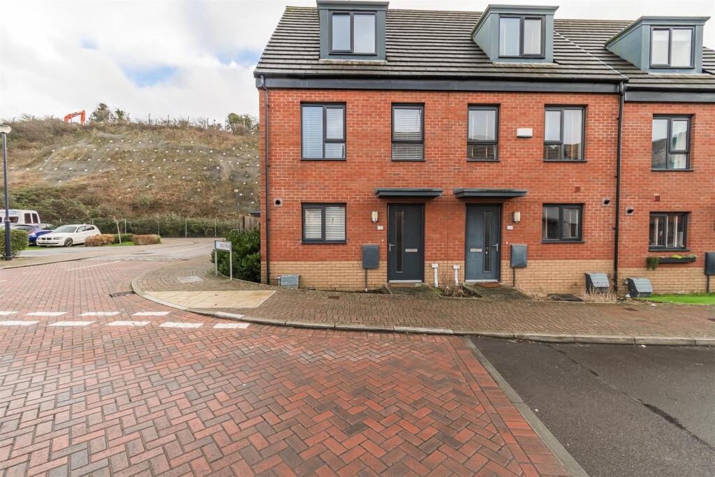 Main image of property: Ffordd Y Dociau, Barry