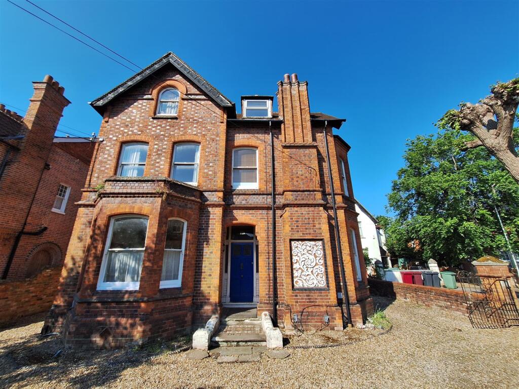 Main image of property: 6a/19 Downshire Square
