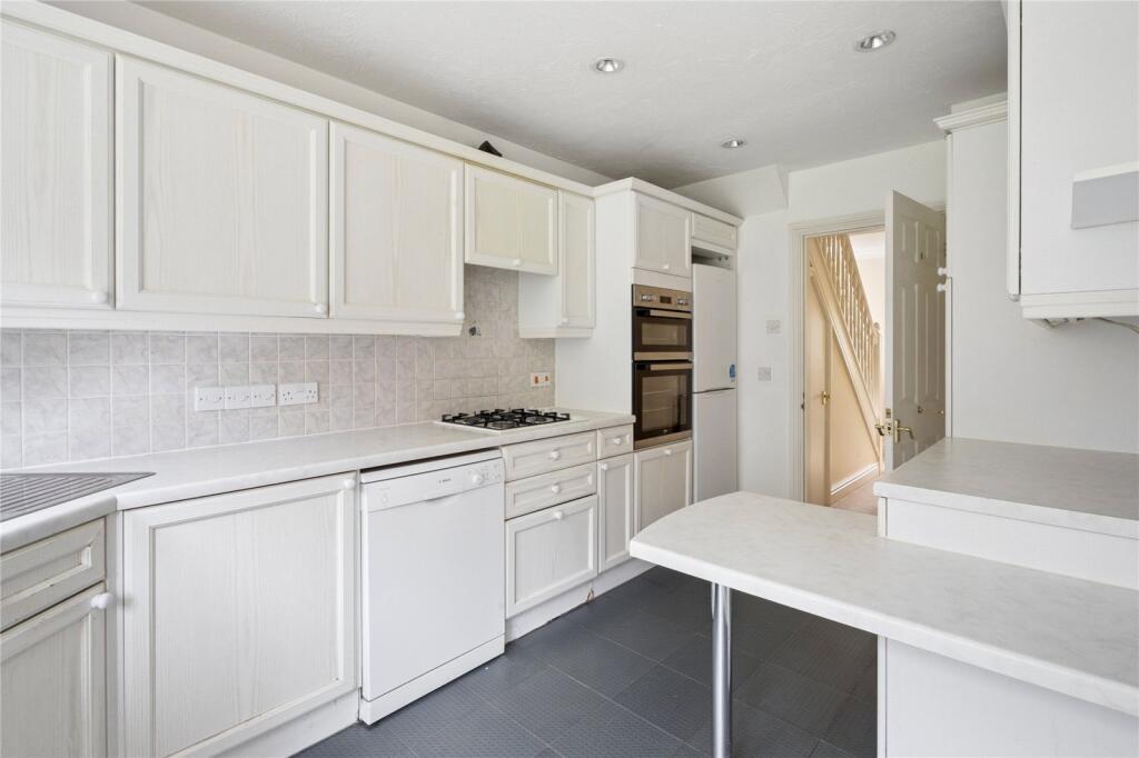 House in Twyford, Wokingham - More