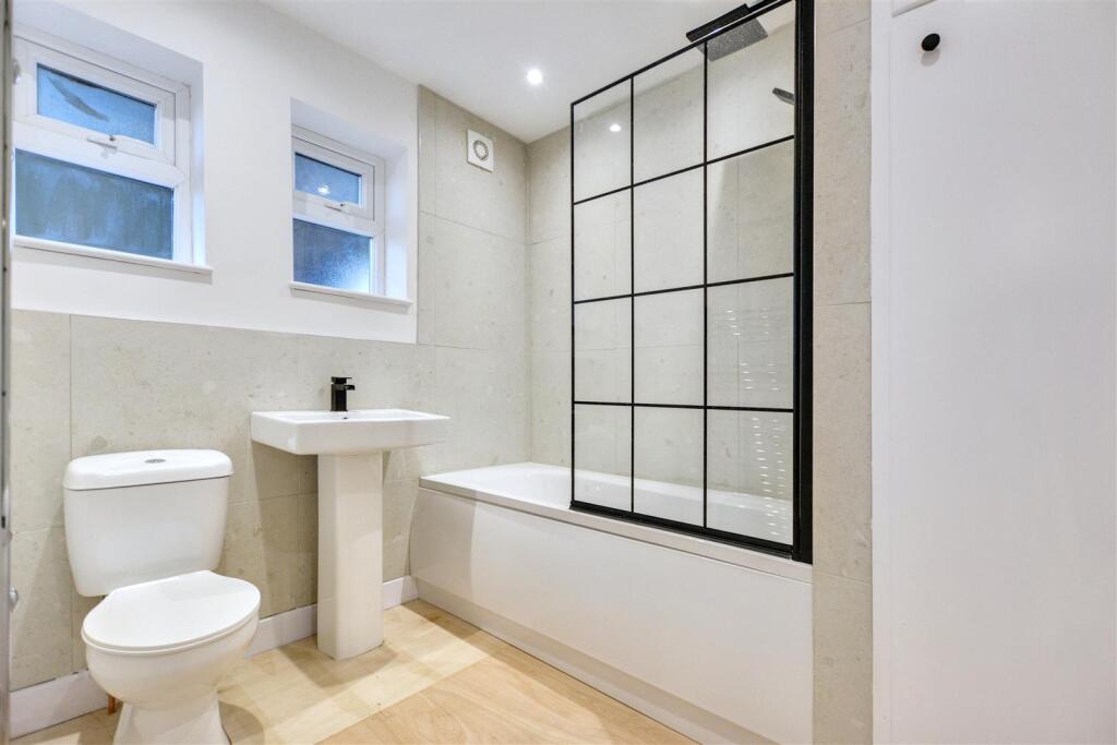 House in Nottingham, Stapleford - View 3