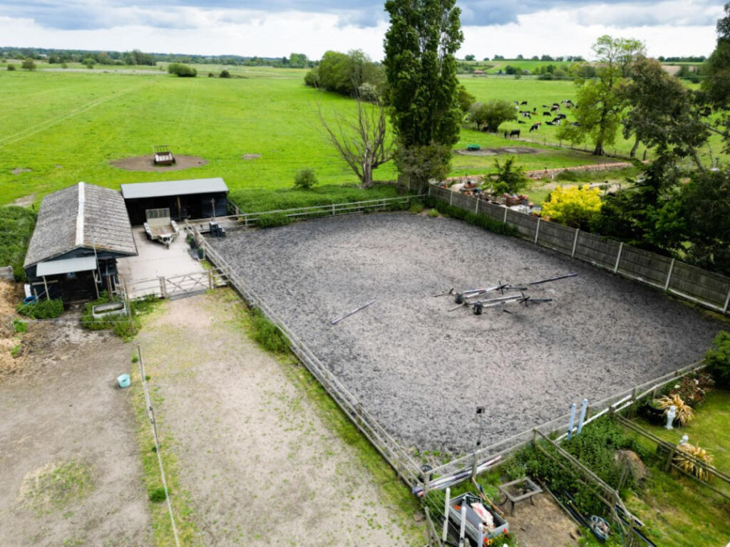 House in South Norfolk, Broome - View 5