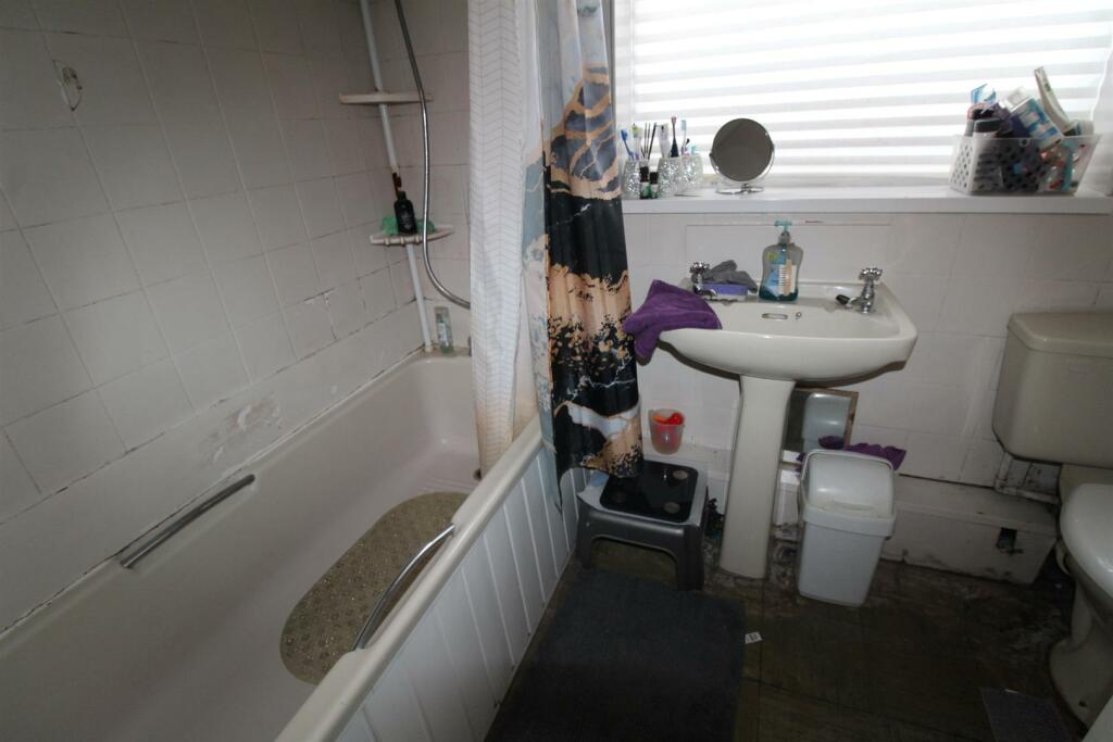 House in Barnsley, South Yorkshire - View 5