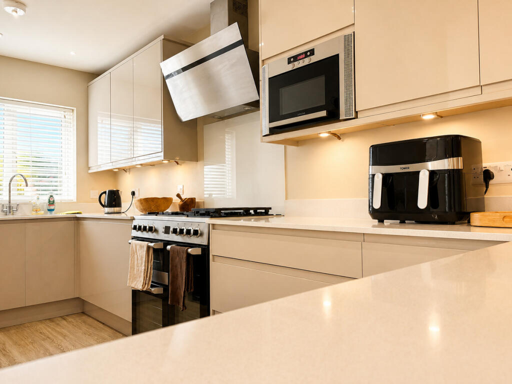 House in Chichester, Midhurst - View 5
