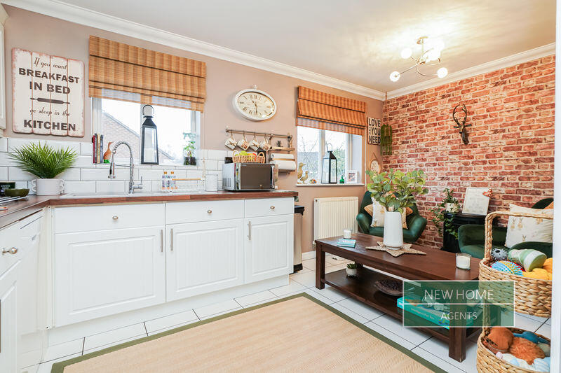 House in Mansfield, Nottinghamshire - View 2