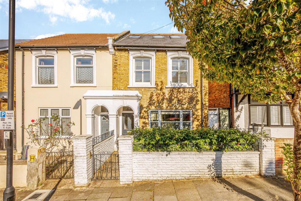 Main image of property: Birkbeck Avenue,Acton, London