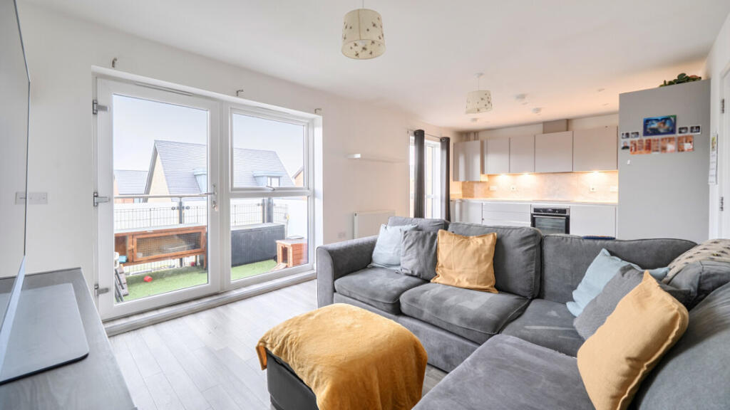 Main image of property: 17 George Avenue, Milton Keynes, MK17 8WH