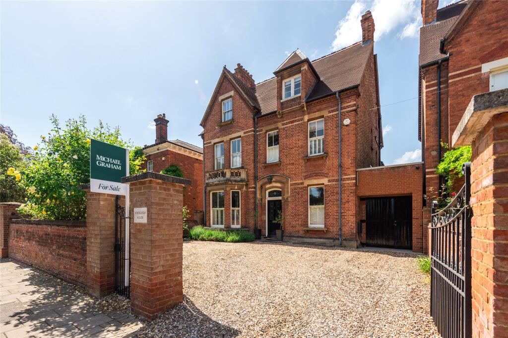 7-bed detached on Rothsay Gardens, Bedford, Bedfordshire, MK40, £1,650,000