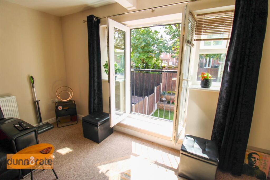 House in Stoke-on-Trent - More