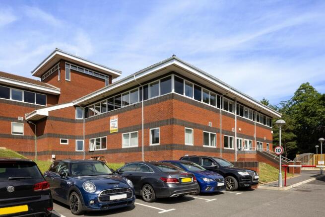 Spinnaker House First Floor External 10.jpg