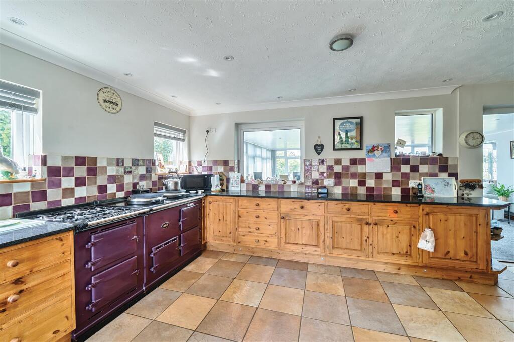 14, Beach Road, Burton Bradstock, Bridport photo 4