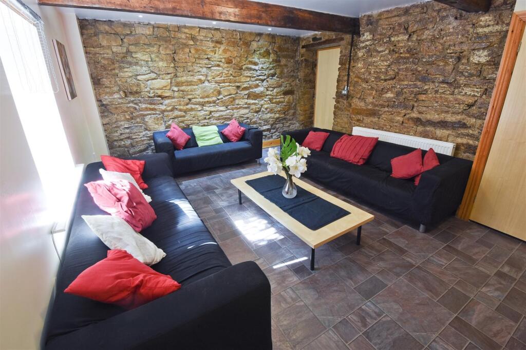 1 bedroom house for rent