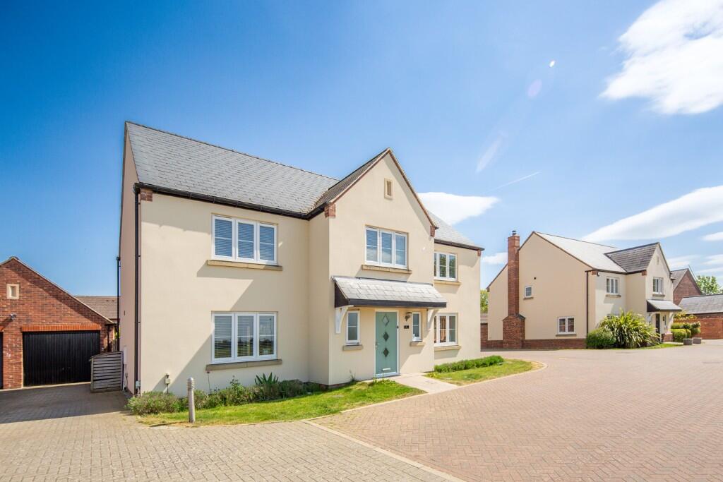 Main image of property: Keele Close, Upper Heyford, OX25 5AU
