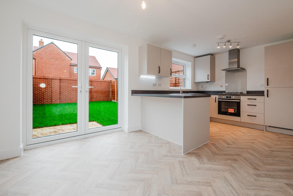 Main image of property: Leaf Living at Westcombe Park, Heybridge, Maldon, CM9