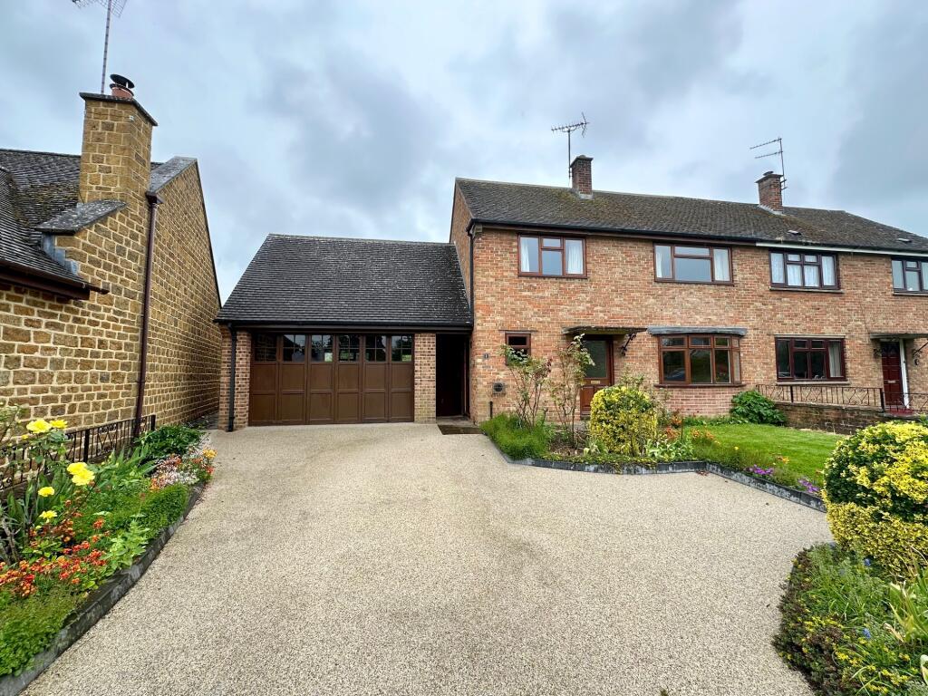 Cropredy, Banbury