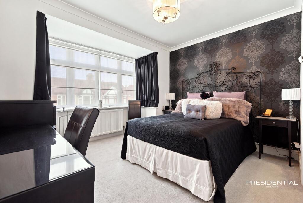 House in London, Chingford - View 3