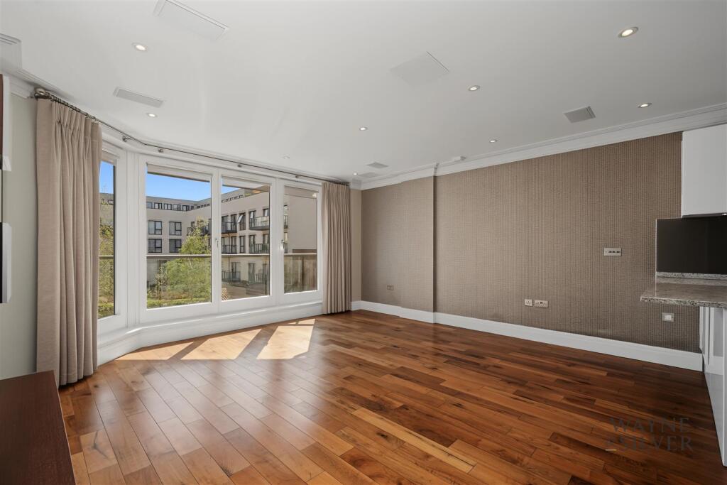 Apartment in London - View 4