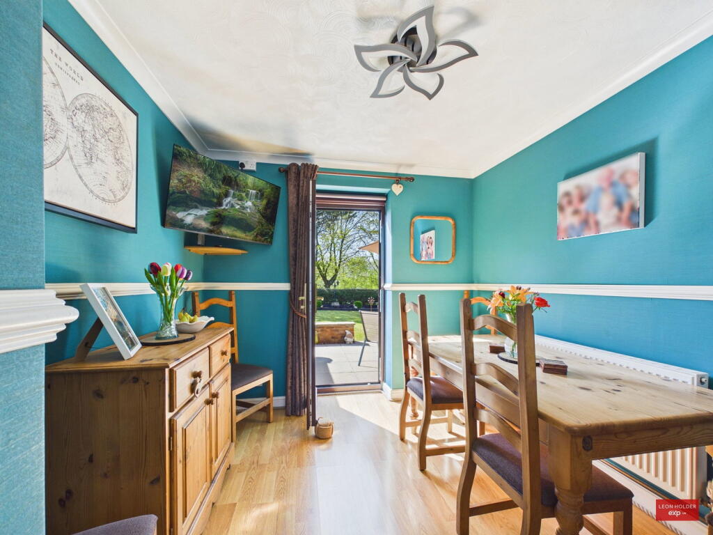 House in Tewkesbury, Innsworth - More