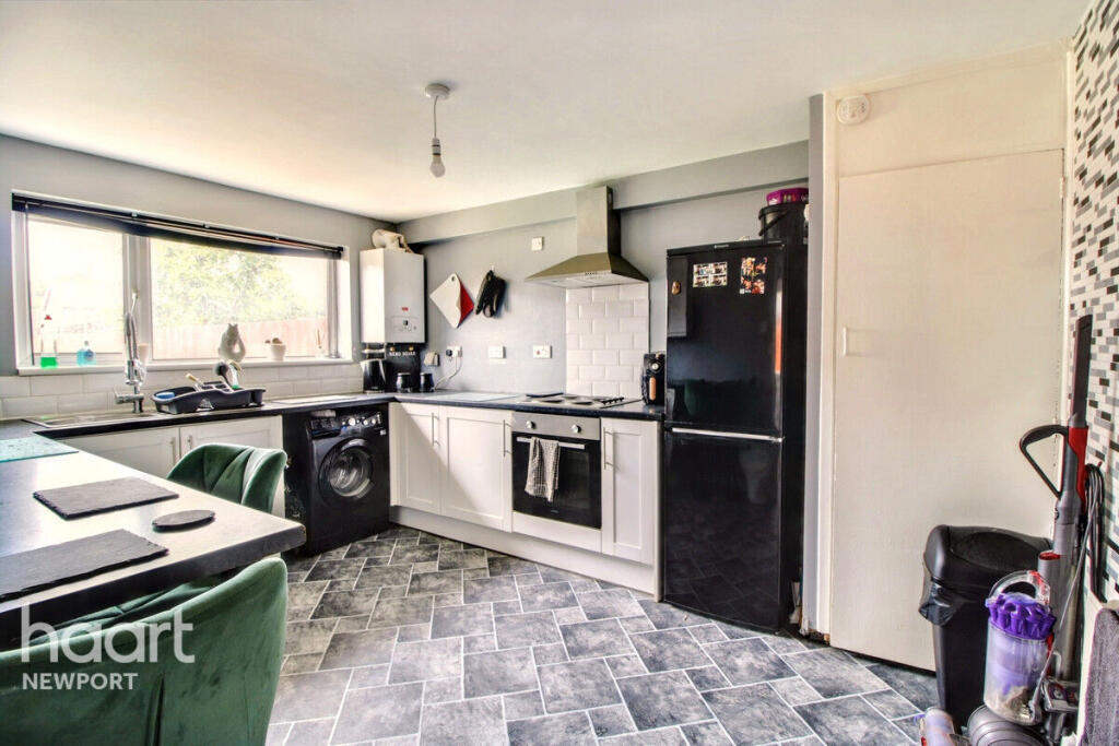 House in Newport, Lliswerry, Liswerry - More
