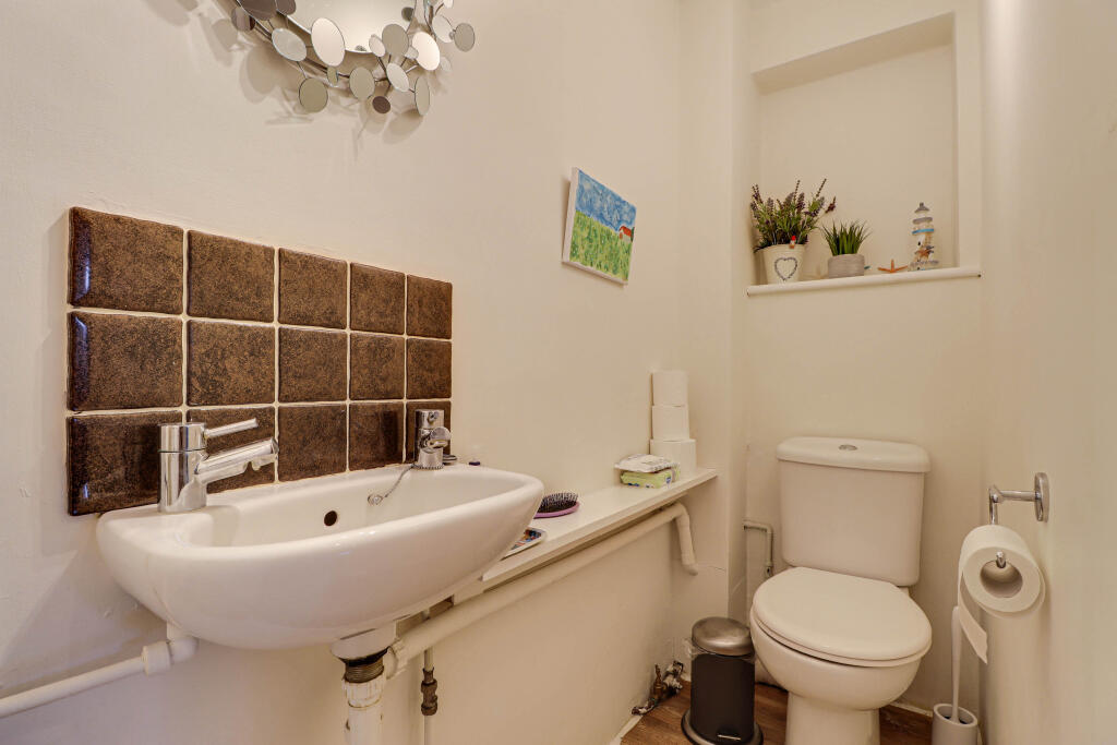 Additional image 7 of Broadstone Road, Harpenden, Hertfordshire, AL5