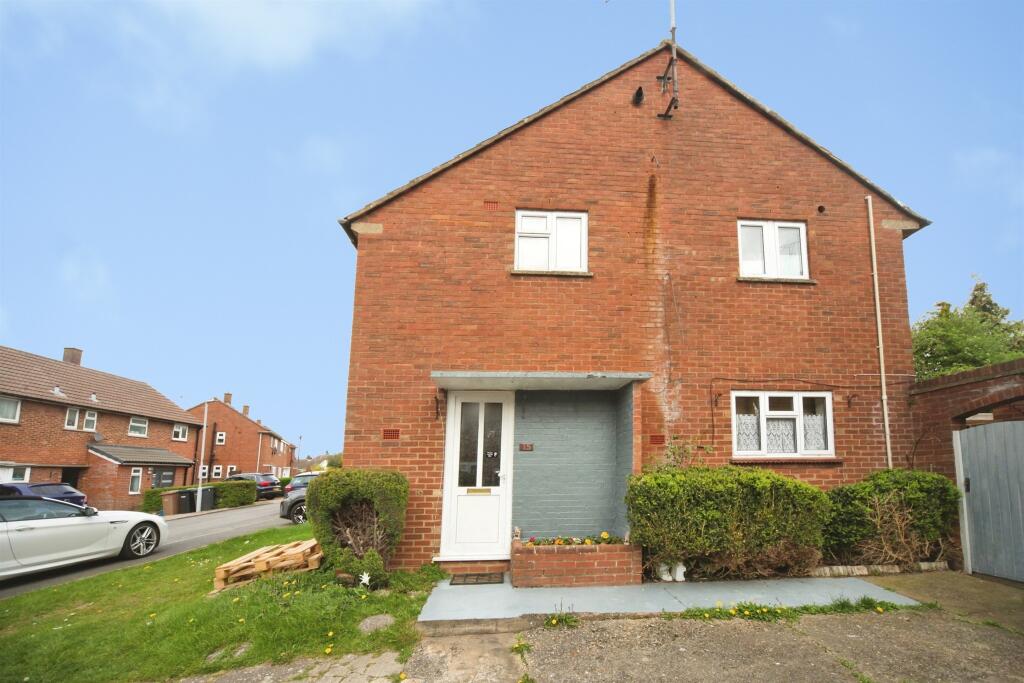 Main image of property: Ferrars Close, Luton