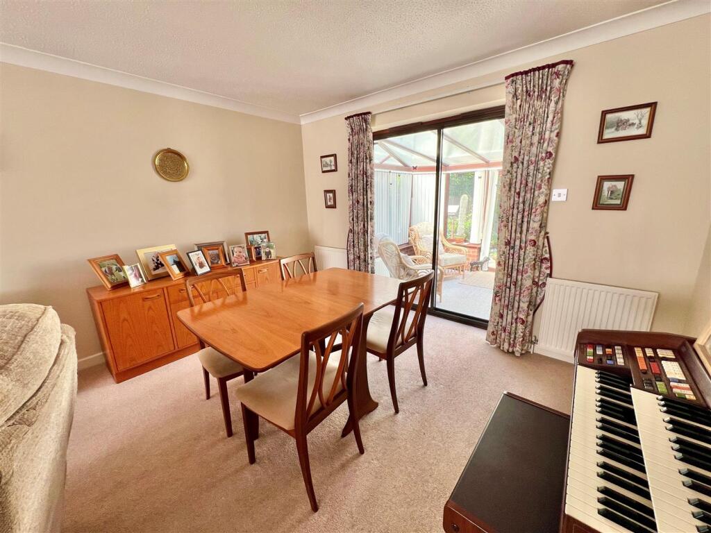 House in Freshwater, New Village - More