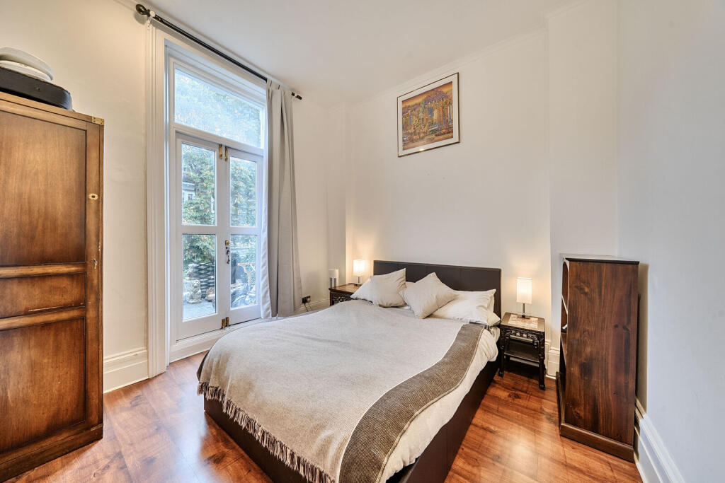 Apartment in London - View 5