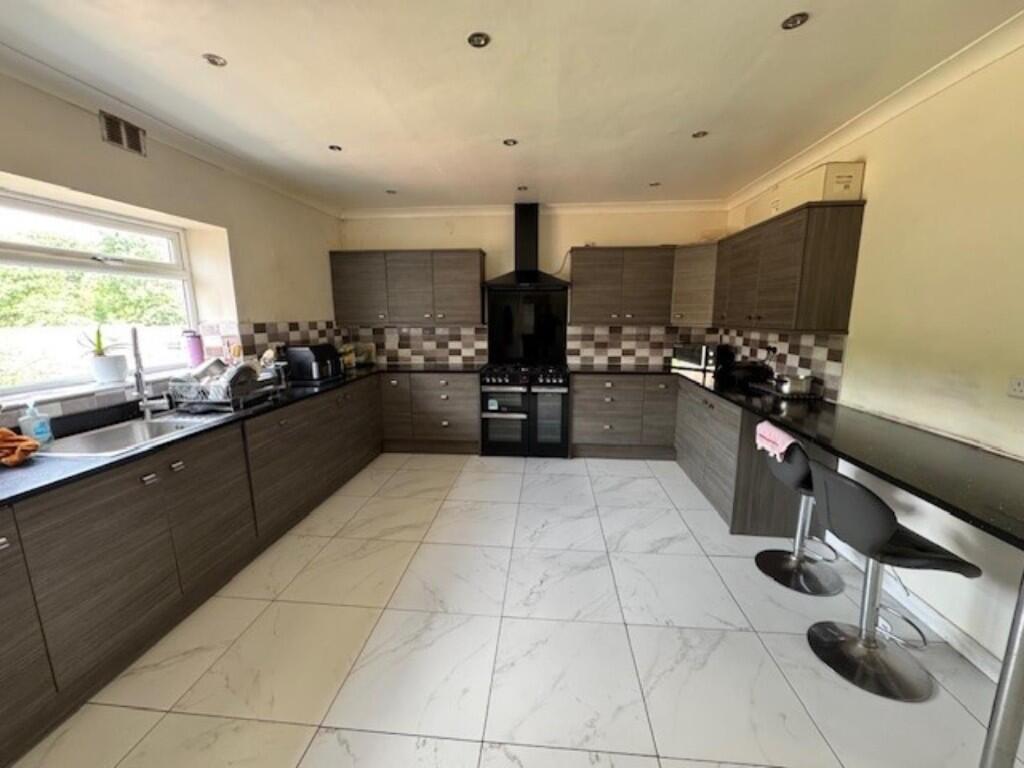 Additional image 13 of Freehold Off Licence, Mapledene Road, Birmingham, B26 3XD