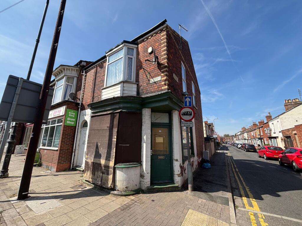Main image of property: 86 Trinity Street, Gainsborough, Lincolnshire DN21 1HS