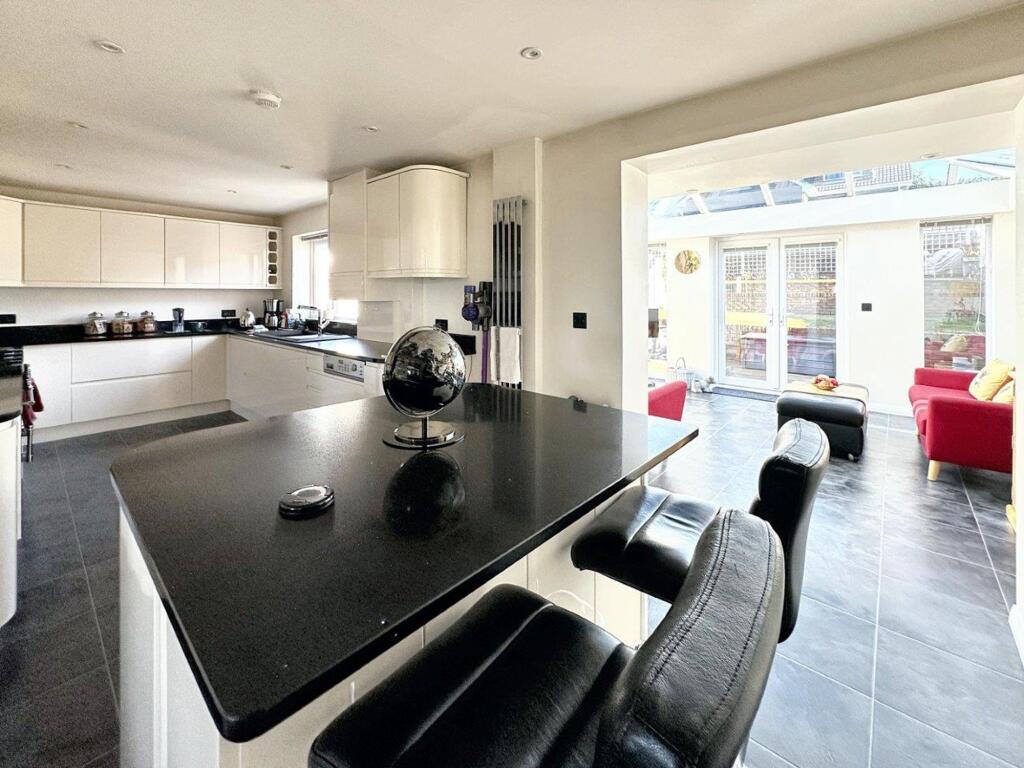 105 Downs Valley Road photo 2