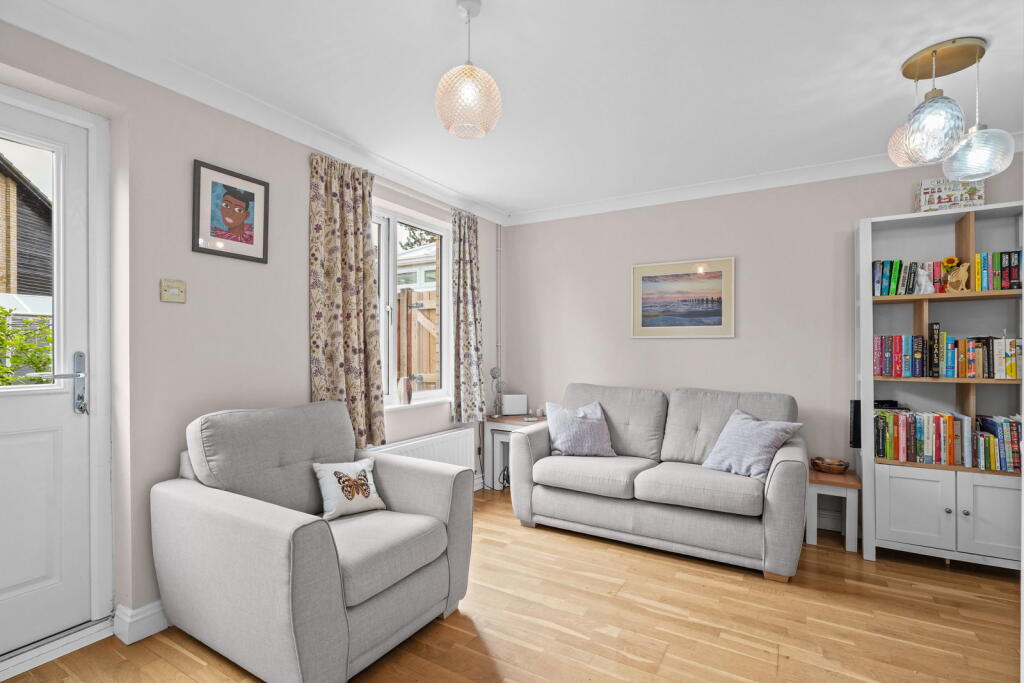 Cropton Rise, Emerson Valley, Milton Keynes, MK4 2GG photo 5