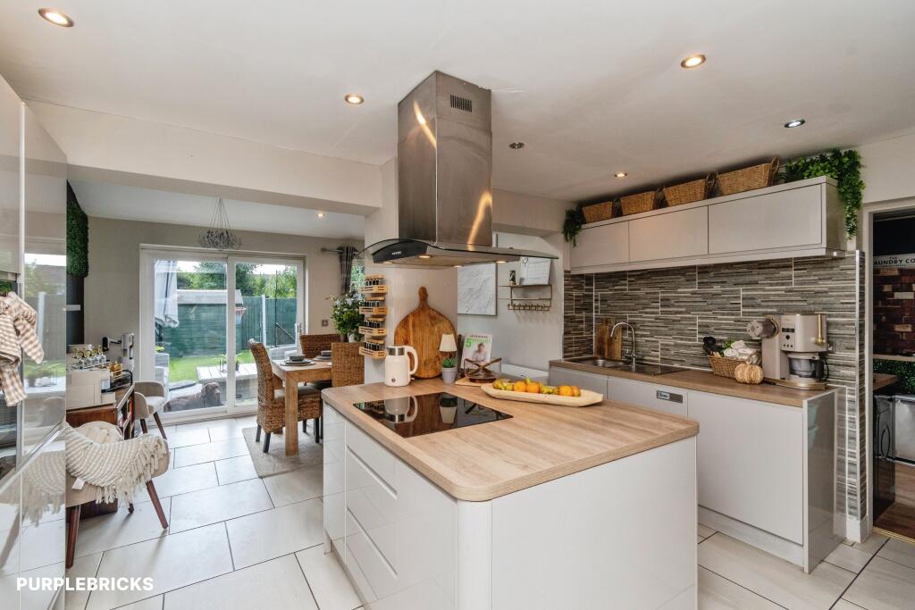 House in Wolverhampton, West Midlands - View 3