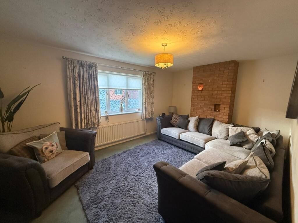 House in Ashfield, Sutton in Ashfield, Nottinghamshire - View 3